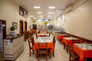 Dueño vende casa con restaurante en centro de Chuy Brasil