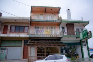 Dueño vende casa en centro de Chuy Brasil